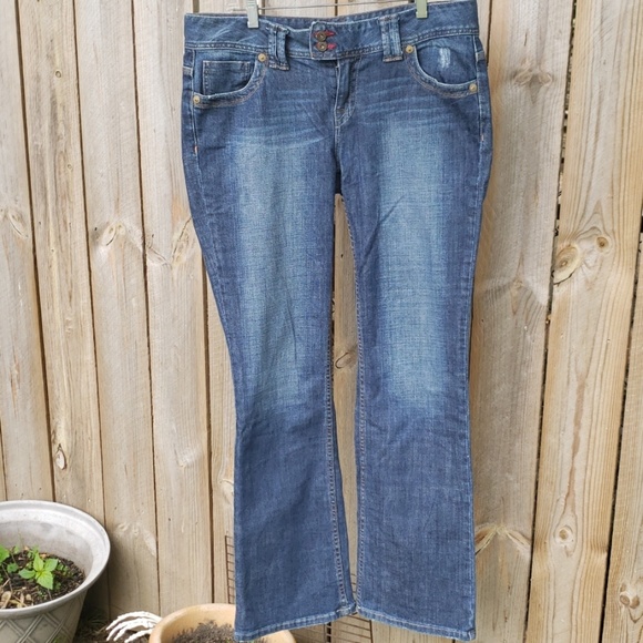 ck jeans back pocket